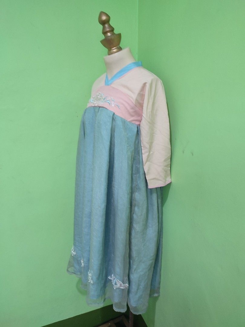Teens--Hanbok trad.dress (Category: Traditional & Ethnic wear) located in General Santos City (Dadiangas). Submitted by mrsmerpat (Listing ID 1260140330, Image 3). Description: SIZE: 140 AGE: 10-13 YEARS OLD DIMES: BUST" 16 × LENGTH"39 EXCELLENT CONDITION NO FLAWS LOOKS NEW.