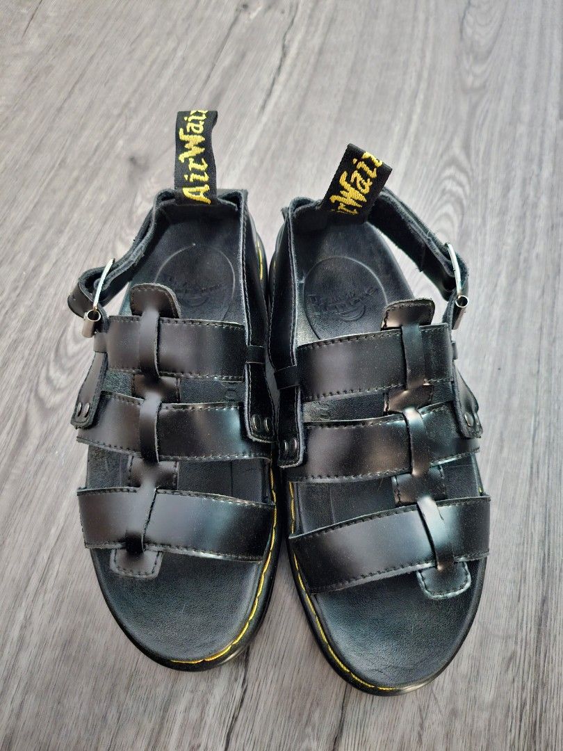 Dr martens 2024 airwair sandals