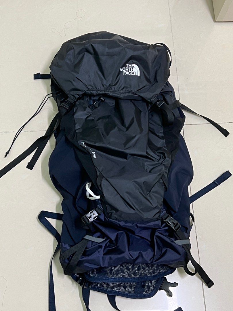 The North Face HYDRA 38L 背囊, 男裝, 袋, 背包- Carousell