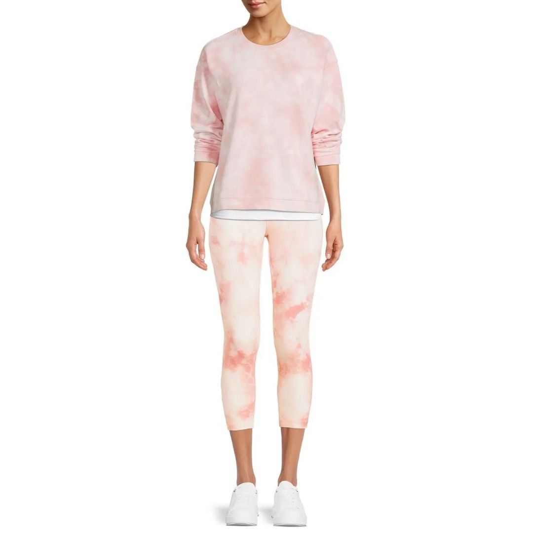 Time and Tru Pink Camouflage Capri Leggings Medium, Women's Fashion,  Activewear on Carousell