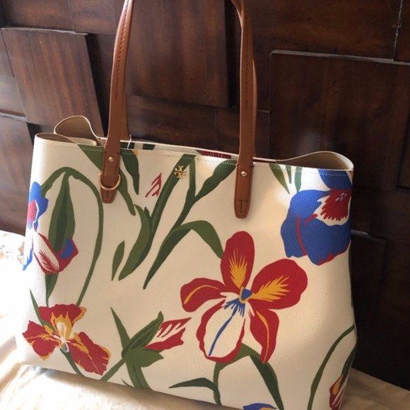 Tory burch iris hotsell bag