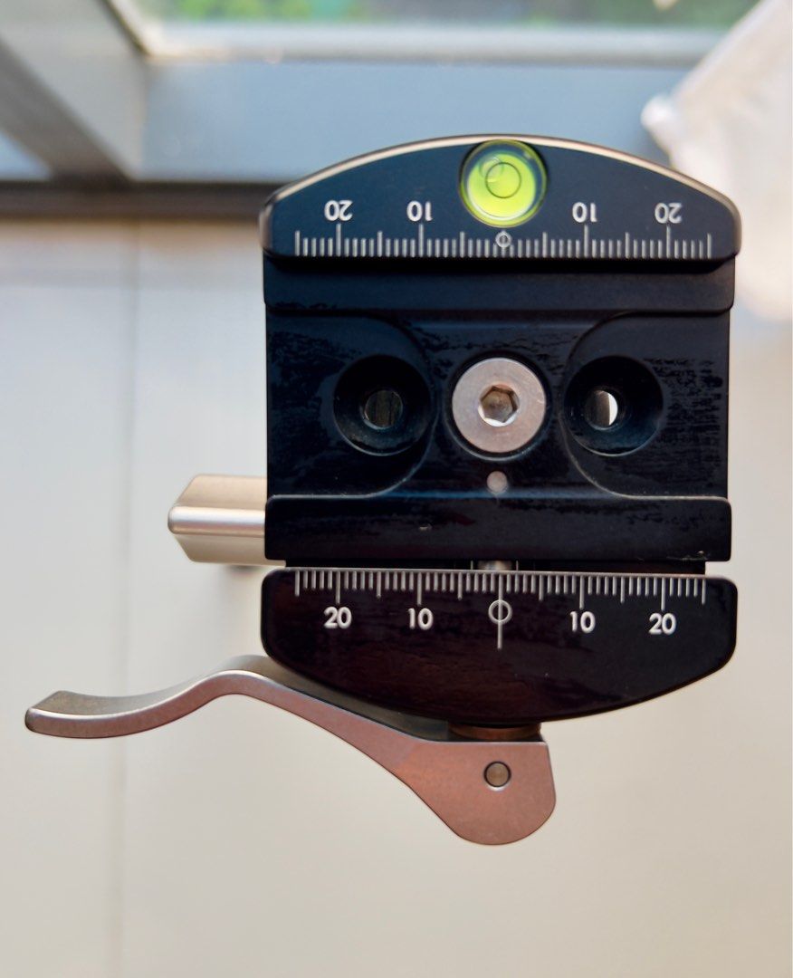 Tripod GITZO GT2545T with RRS BH40 Ball Head. top equipment