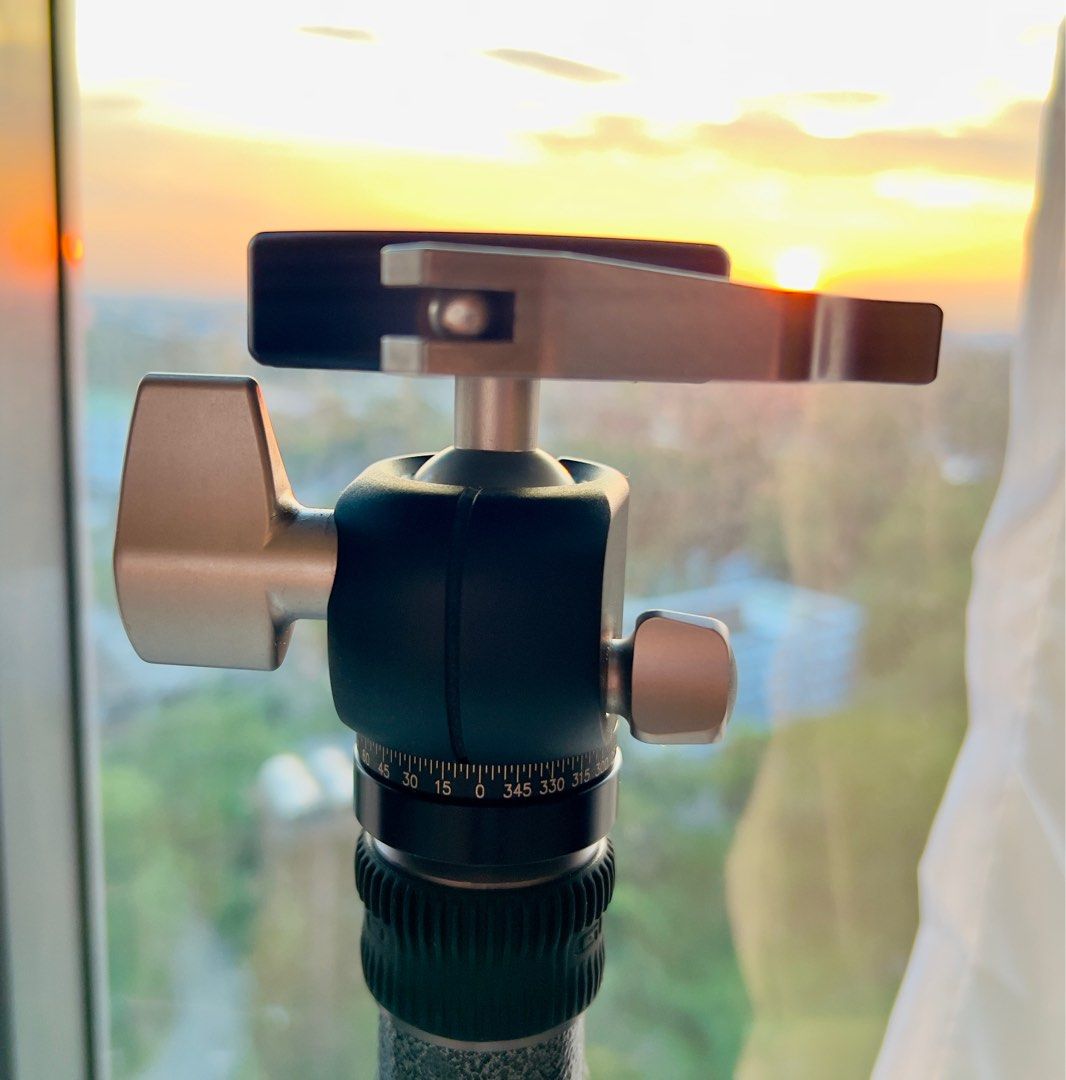 Tripod GITZO GT2545T with RRS BH40 Ball Head. top equipment