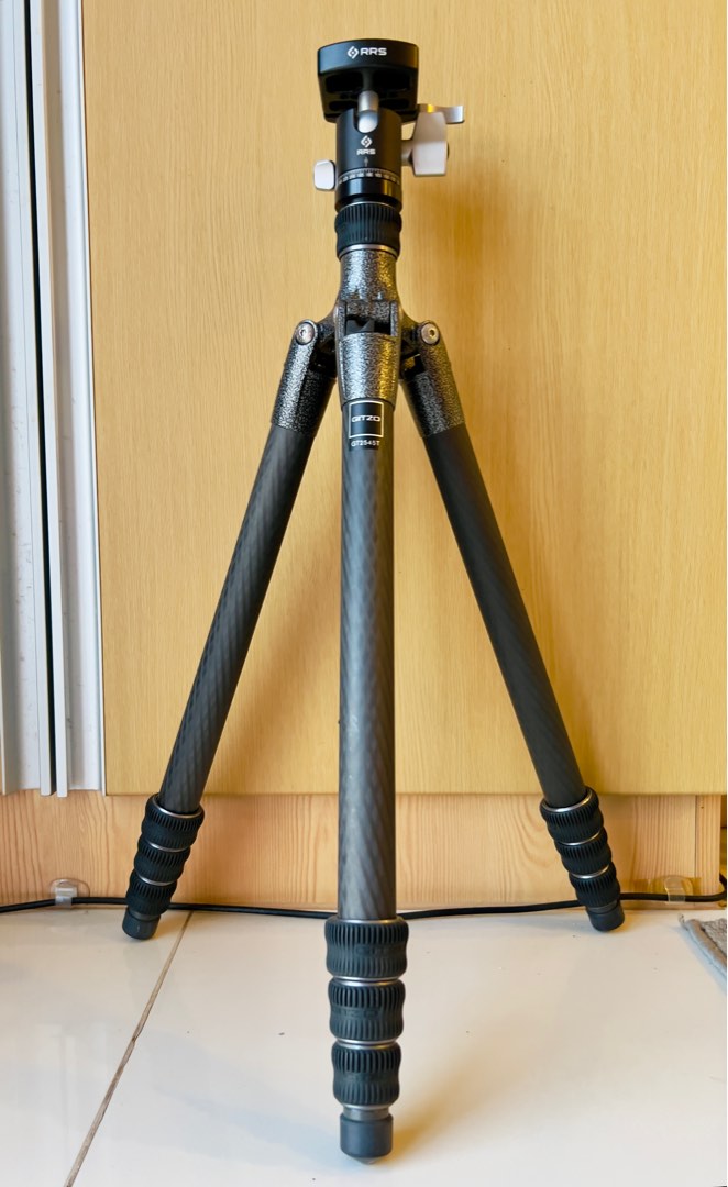 Tripod GITZO GT2545T with RRS BH40 Ball Head. top equipment