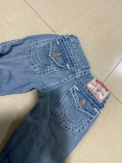 (Category: ) located in . Submitted by evv32123 (Listing ID 1260250819, Image 1). Description: .