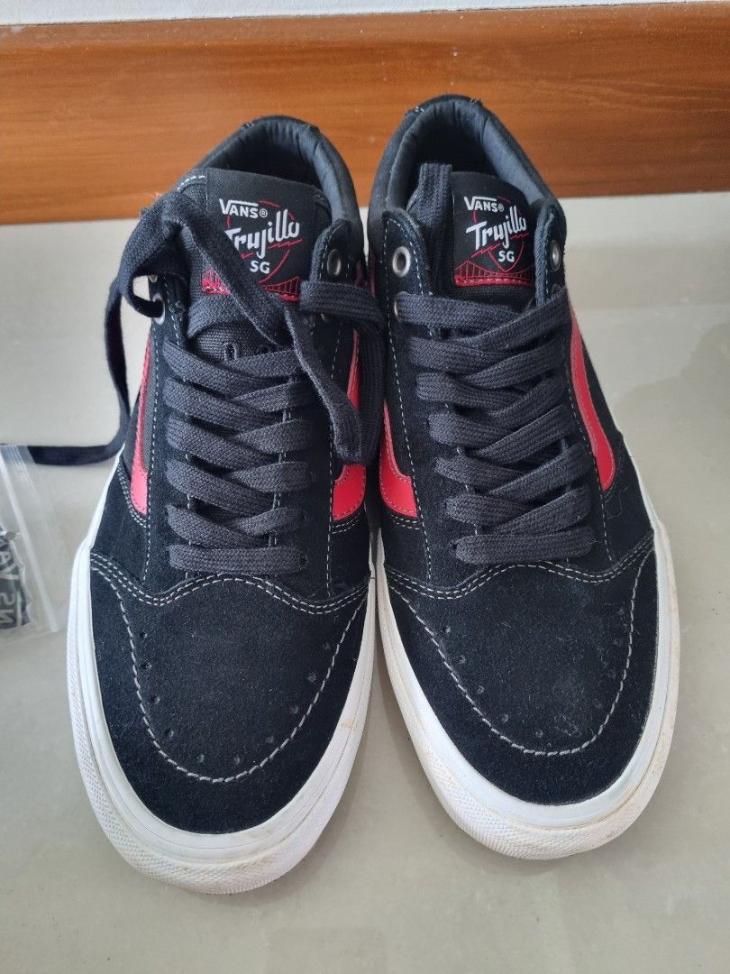 Vans mens sales shoes size 9