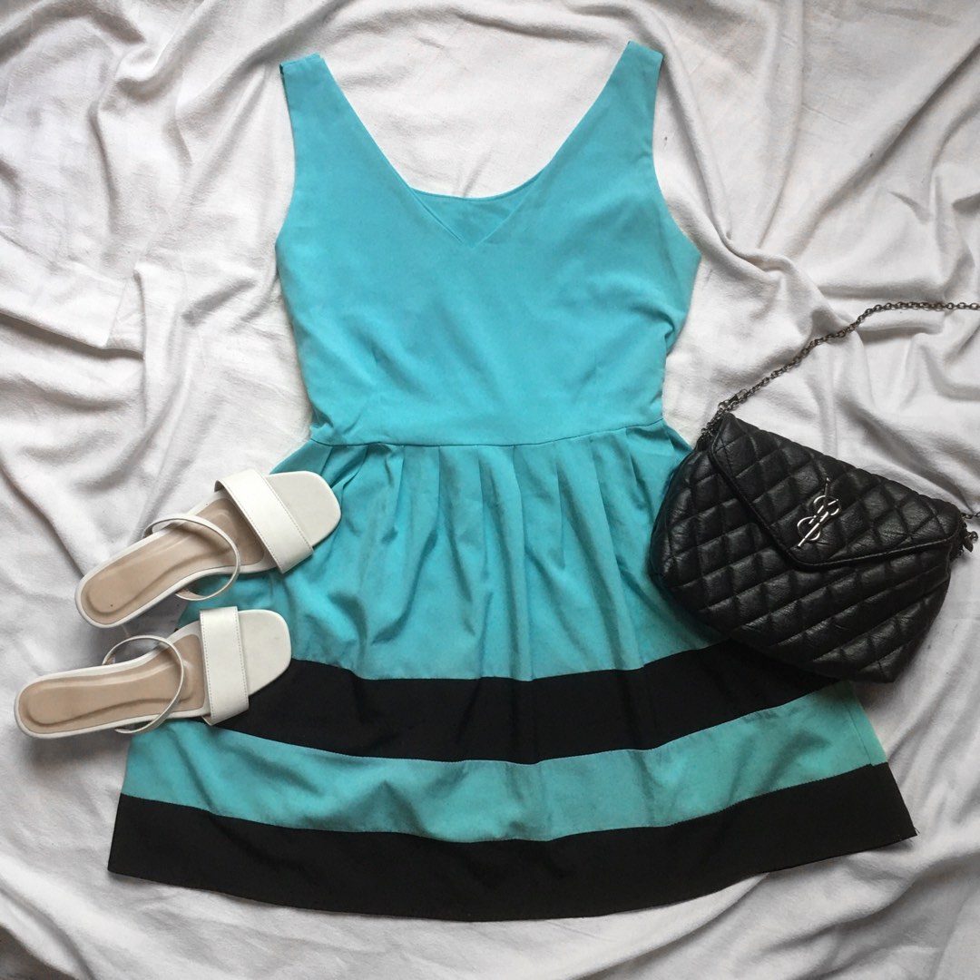 Casual V-Neck Flounce Short Dress