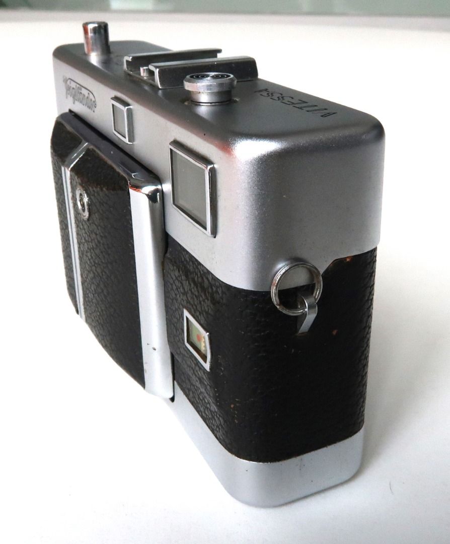 Voigtlander Vitessa A5 vintage camera with Ultron mm f2 lens