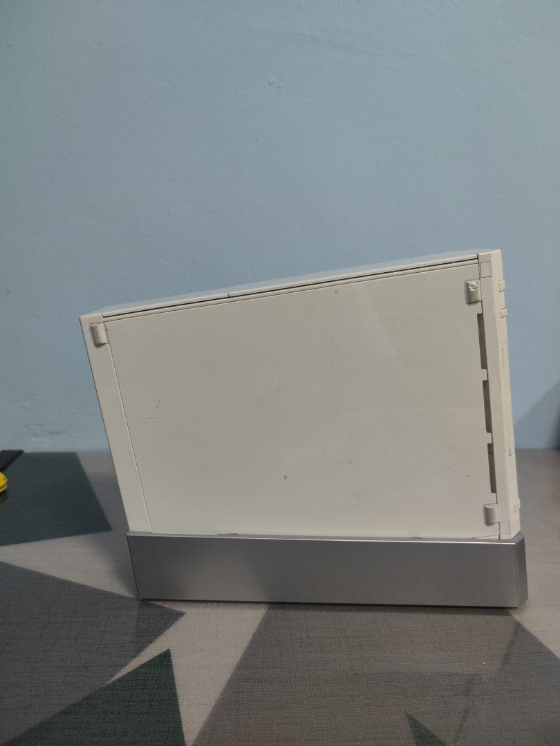 Wii console only comes with free stand Nintendo not Wii u switch xbox