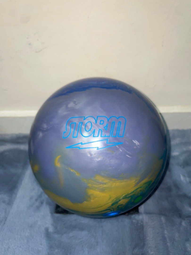 Bowling Ball Storm Summit Ascent - With Cream Soda Scent R2S Solid