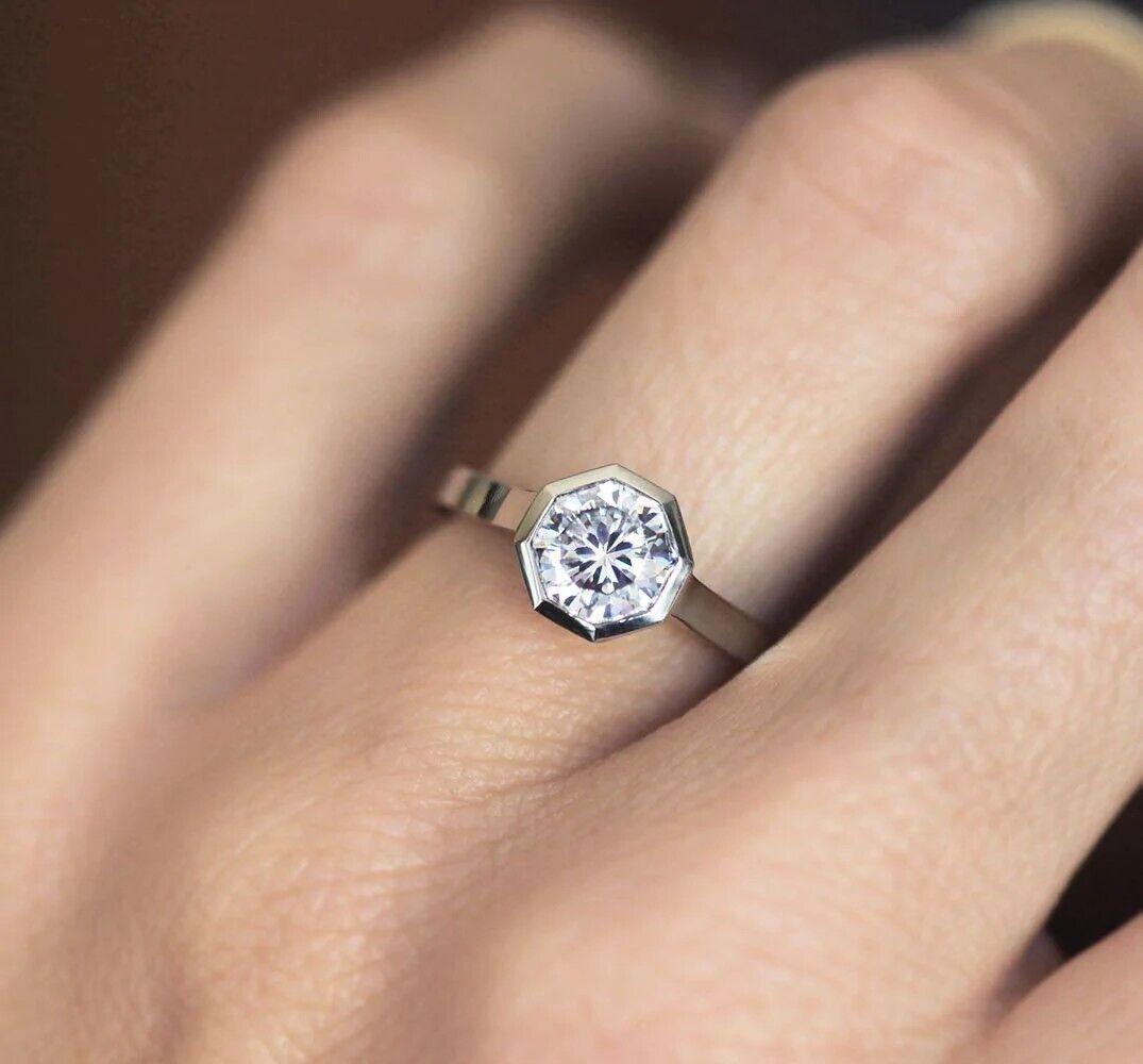 Vvs wedding top ring