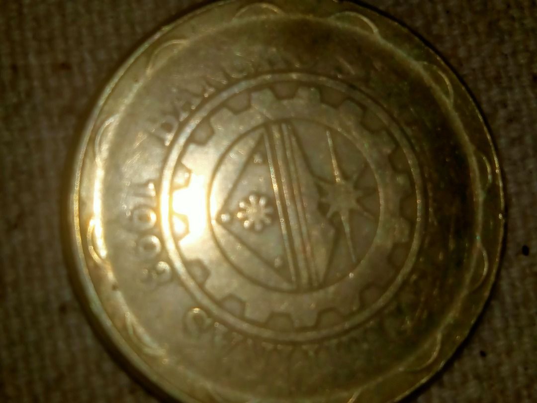 5 peso error coin (Category: Currency) located in Baao. Submitted by ezekiel5995 (Listing ID 1260354731, Image 3). Description: .
