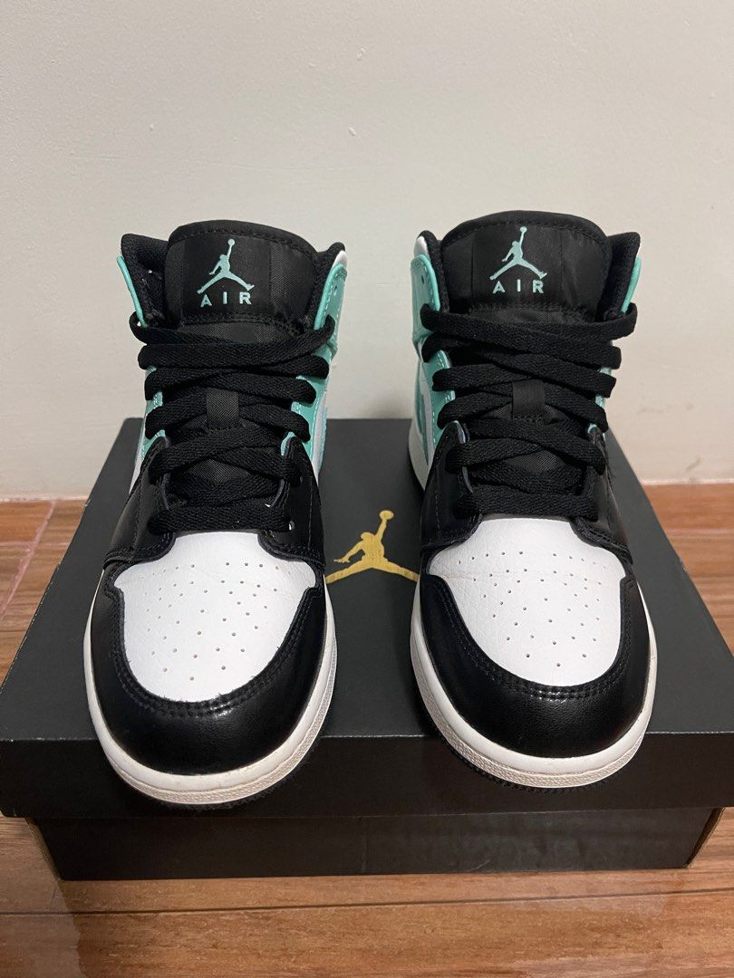 jordan one mid igloo