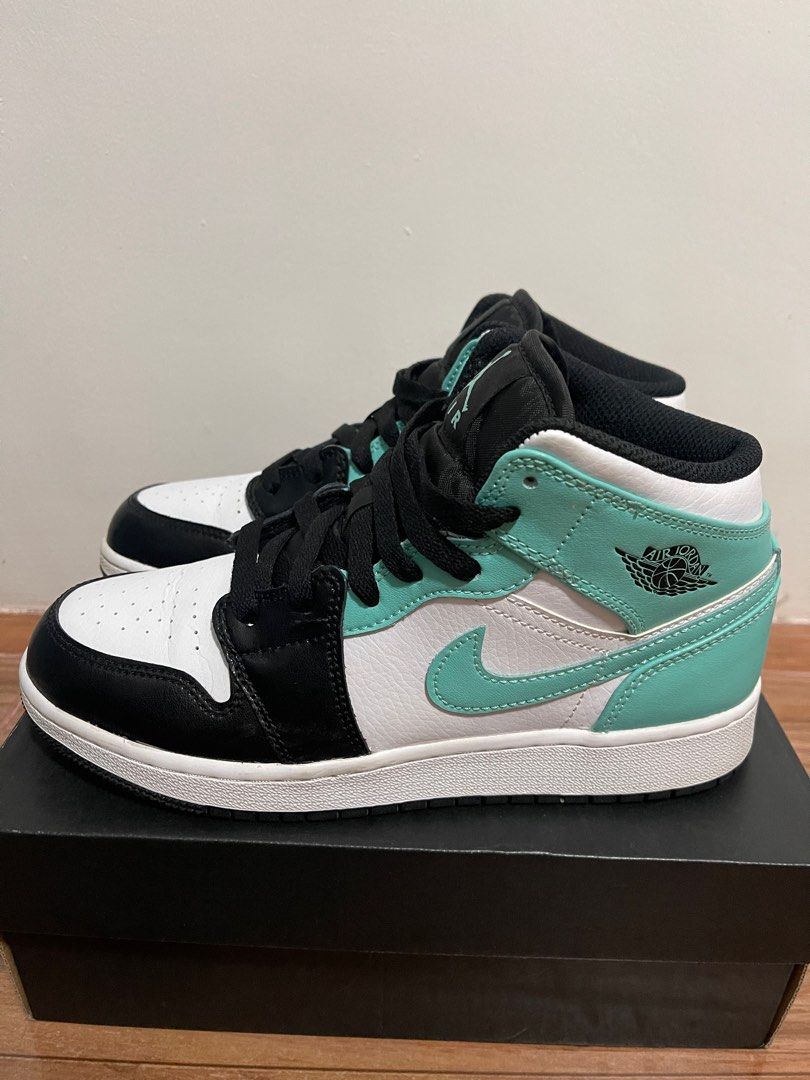 jordan one mid igloo