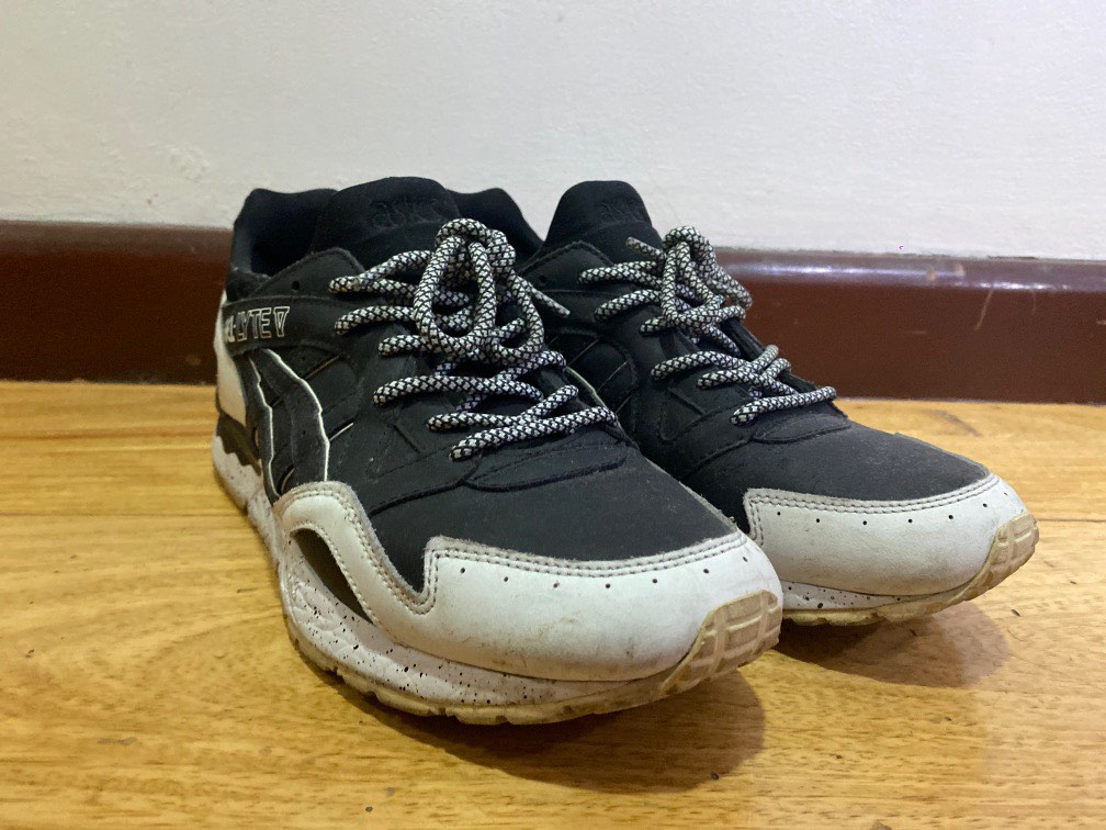 Asics Gel Lyte 5 Oreo Men s Fashion Footwear Sneakers on Carousell