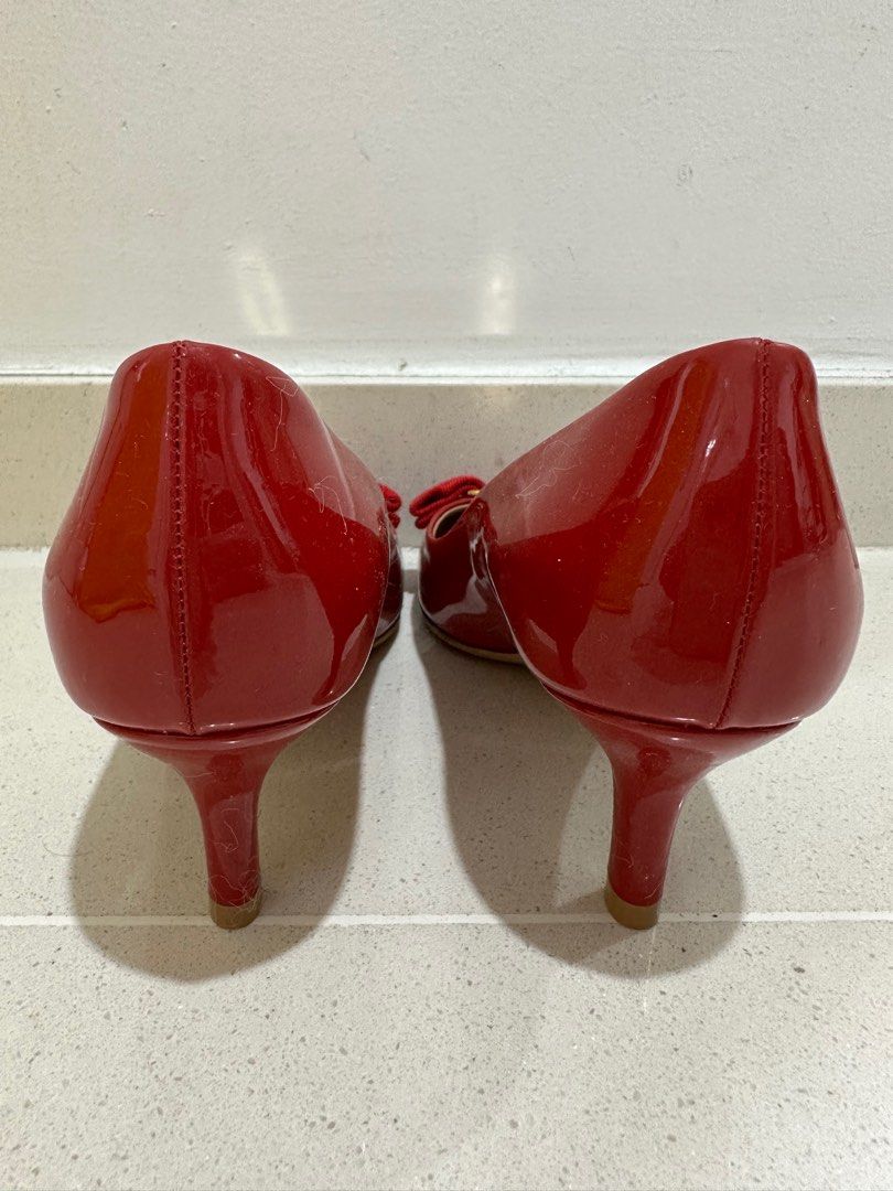 Red heels size 5 hot sale