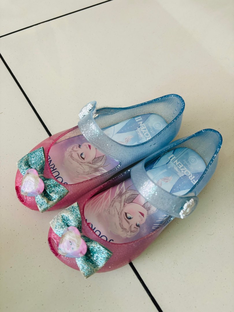 Bata Girl jelly shoes Frozen design, Babies & Kids, Babies & Kids