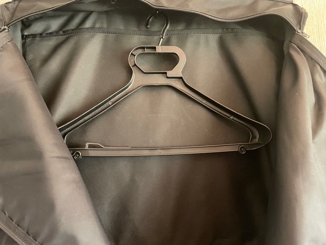 Pathfinder garment bag hotsell