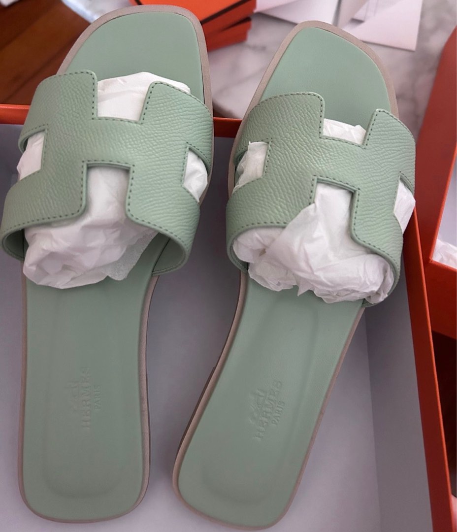 BNIB* Hermes Womens Chypre Epsom Sandals Vert Jade Pastel Green
