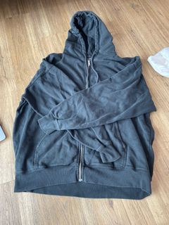 Brandy Melville christy hoodie (regular) in sage, Women's Fashion, Coats,  Jackets and Outerwear on Carousell