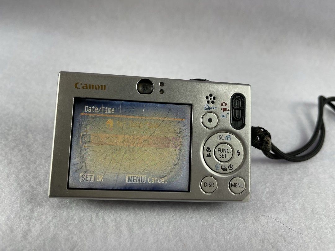 Canon IXUS 70 Digital Compact Camera 3x Optical Zoom 7.1 Megapixels