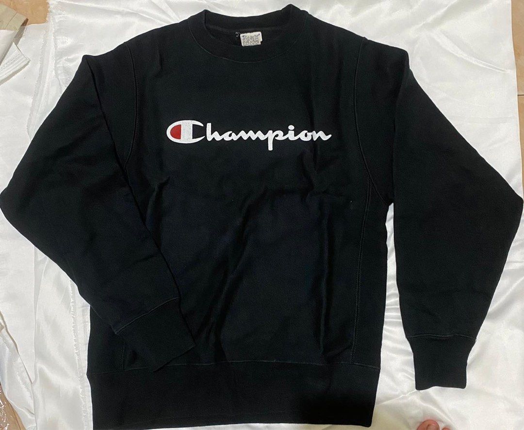 CHAMPION CREWNEKC BLACK Fesyen Pria Pakaian Atasan di Carousell