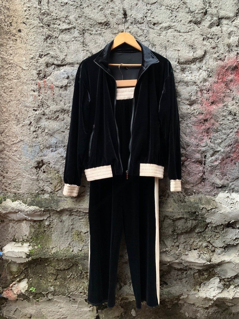 Chanel velvet tracksuit shop