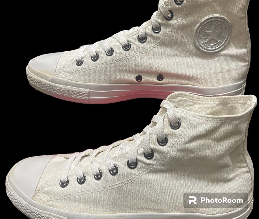 CONVERSE TRIPLE WHITE Men s Fashion Footwear Sneakers on Carousell