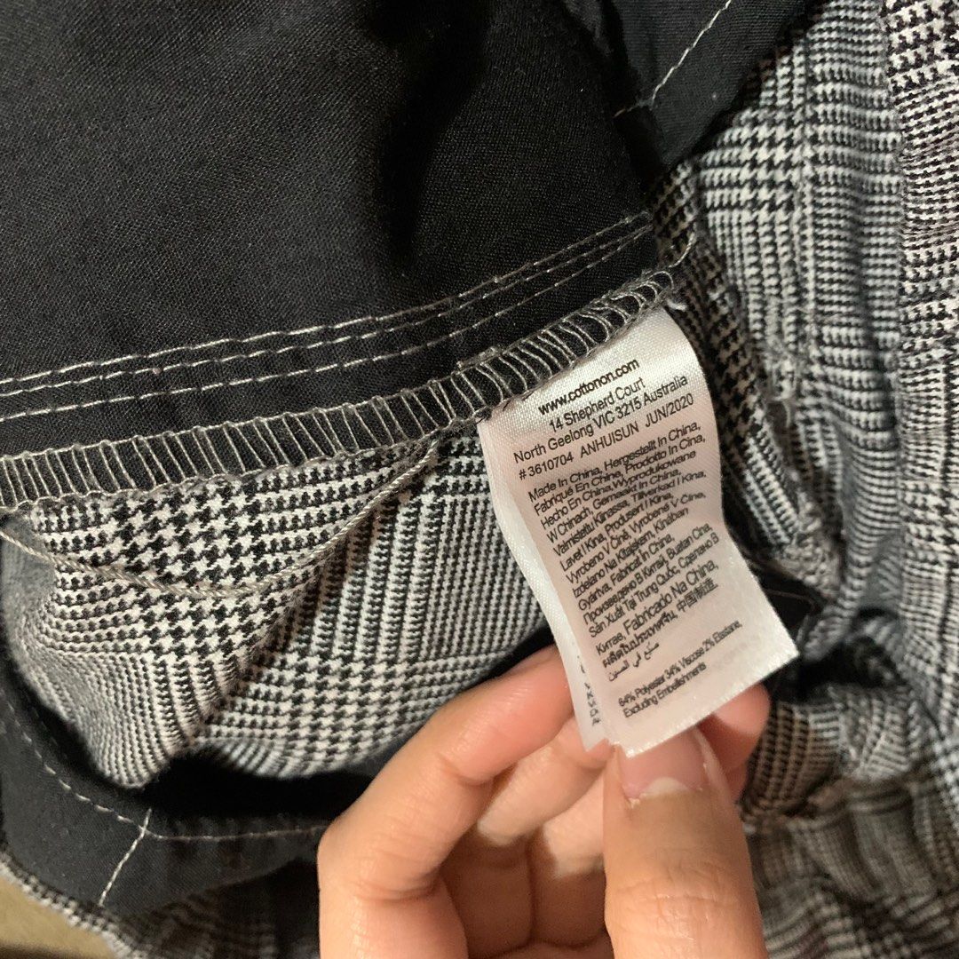 Cotton On Drake Jogger Pants, Men's Fashion, Bottoms, Joggers on Carousell