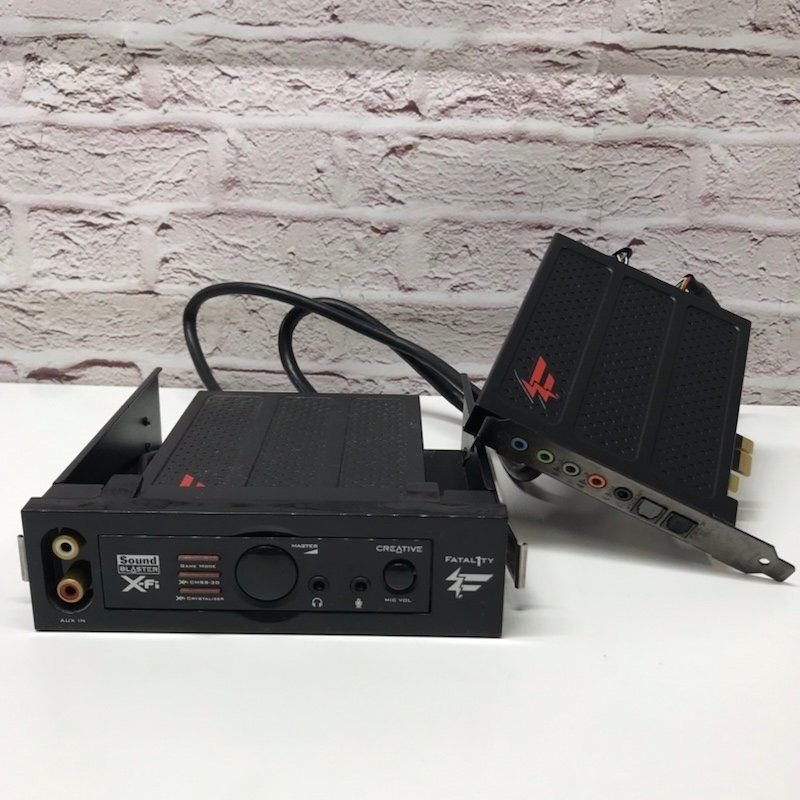 Creative Sound Blaster X Fi Titanium Fatal1ty Champion Card with front panel