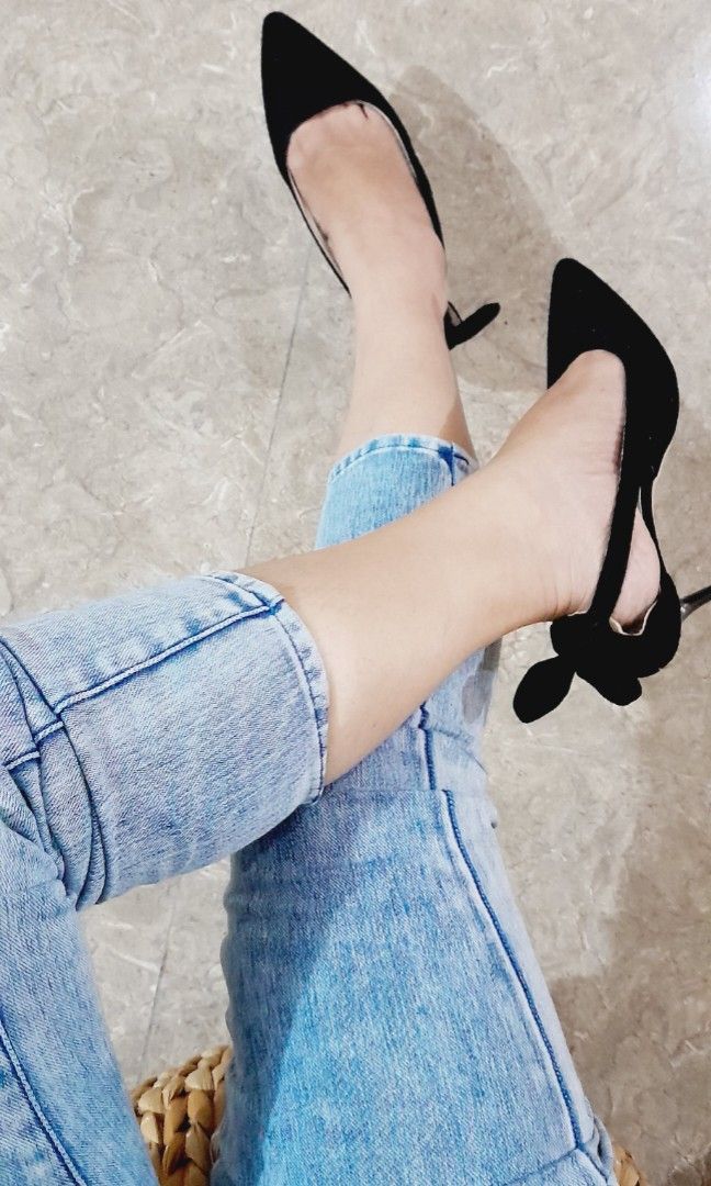 Cute black pumps online