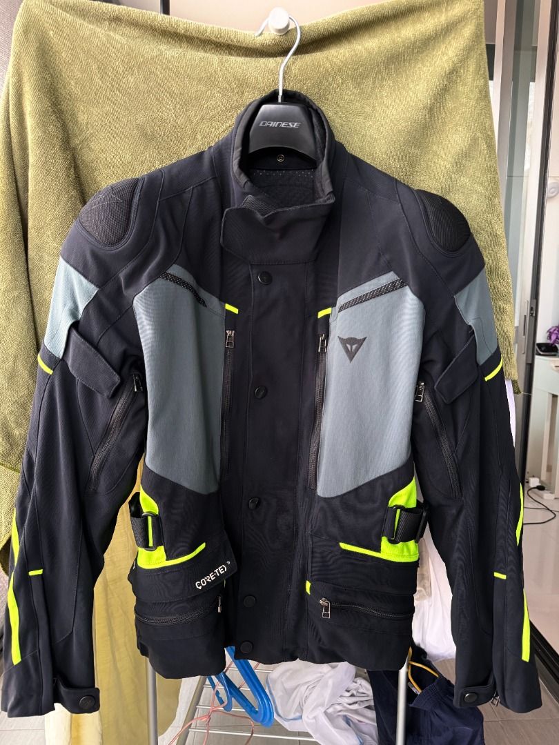 Dainese gore deals tex motorcycle jacket