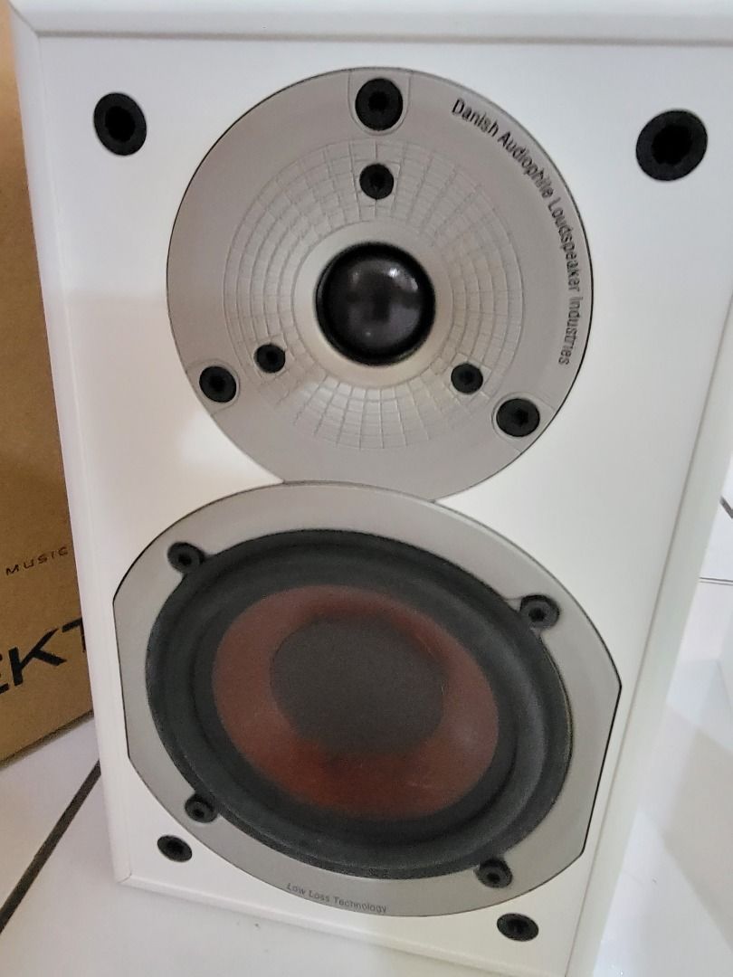 Dali Spektor 1 Ultra Compact Speaker (SOLD) Dali_spektor_1_ultra_compact_h_1697497695_82e79c63_progressive