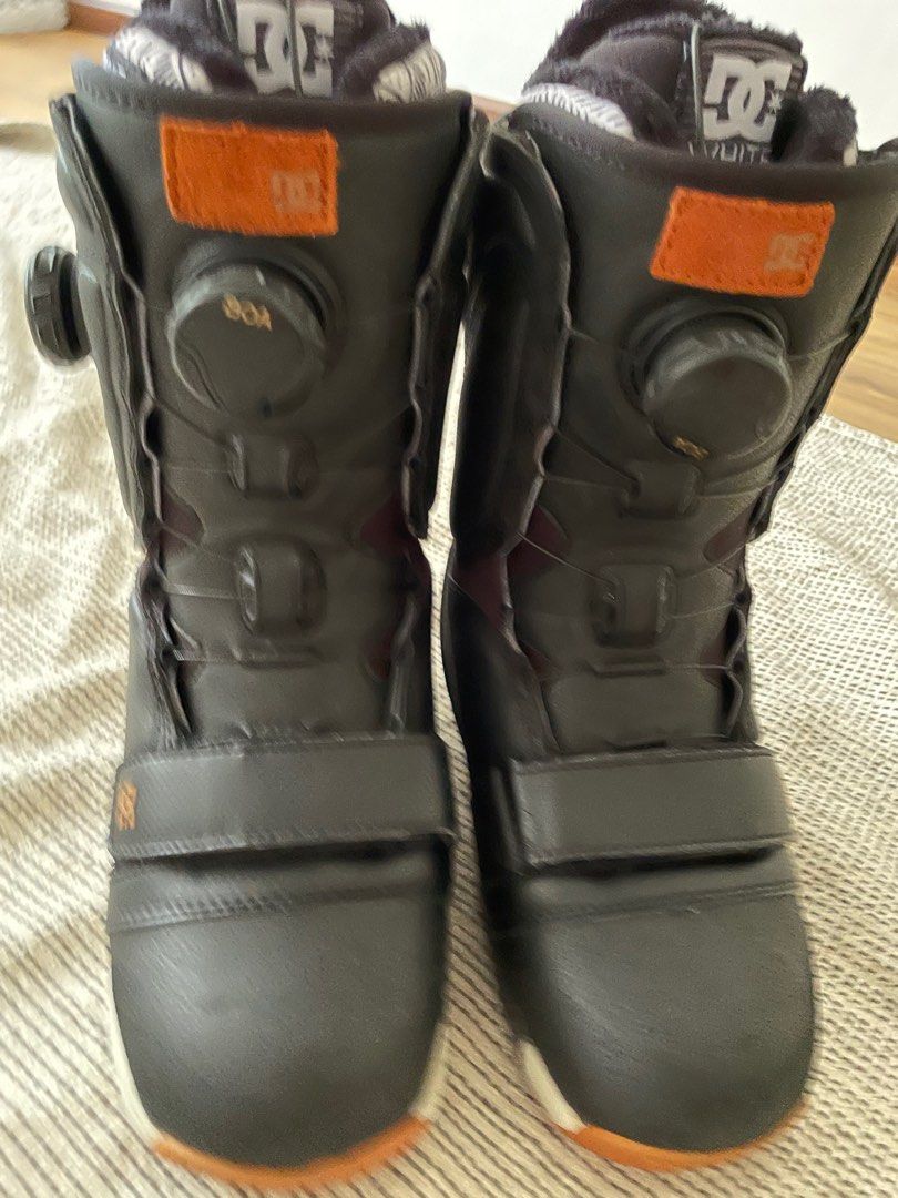 Dc Mora snowboard boots Sports Equipment Other Sports Equipment