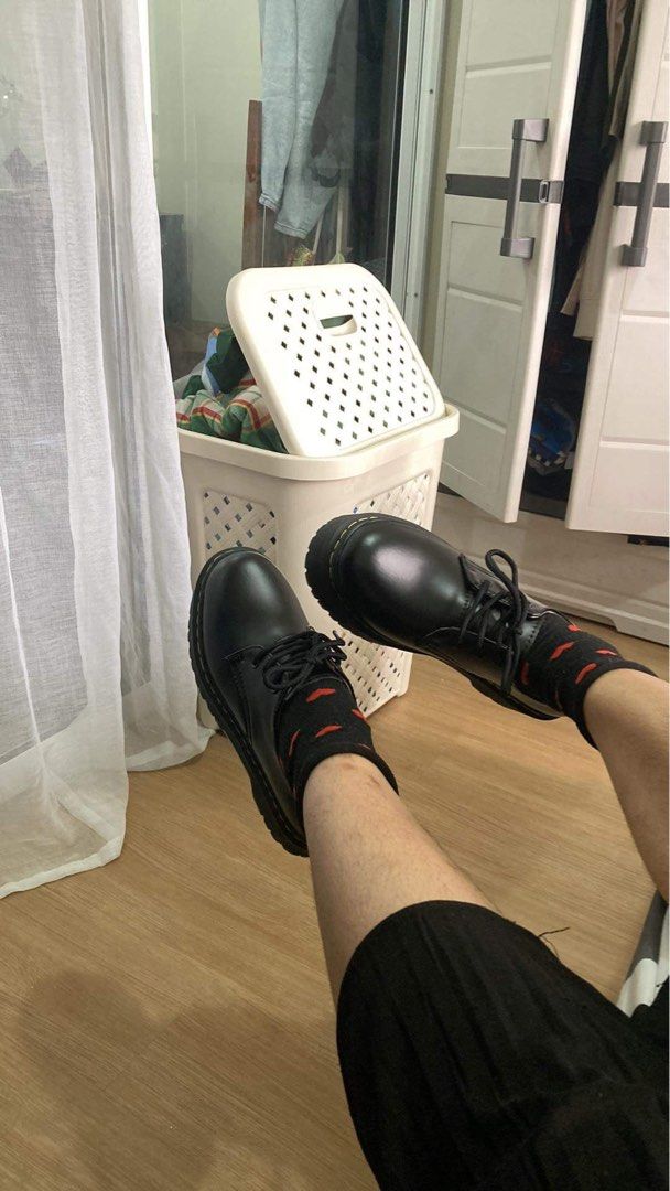 Low doc discount martens dupe