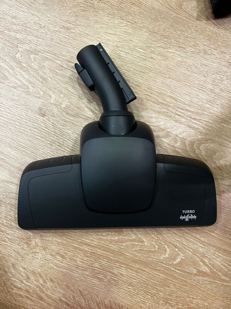 Electrolux powerforce vacuum, Furniture & Home Living, Cleaning & Homecare Supplies, Cleaning