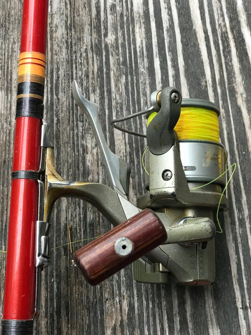 https://media.karousell.com/media/photos/products/2023/10/16/fishing_rod_and_accessories_1697433546_71059a4f_progressive.jpg