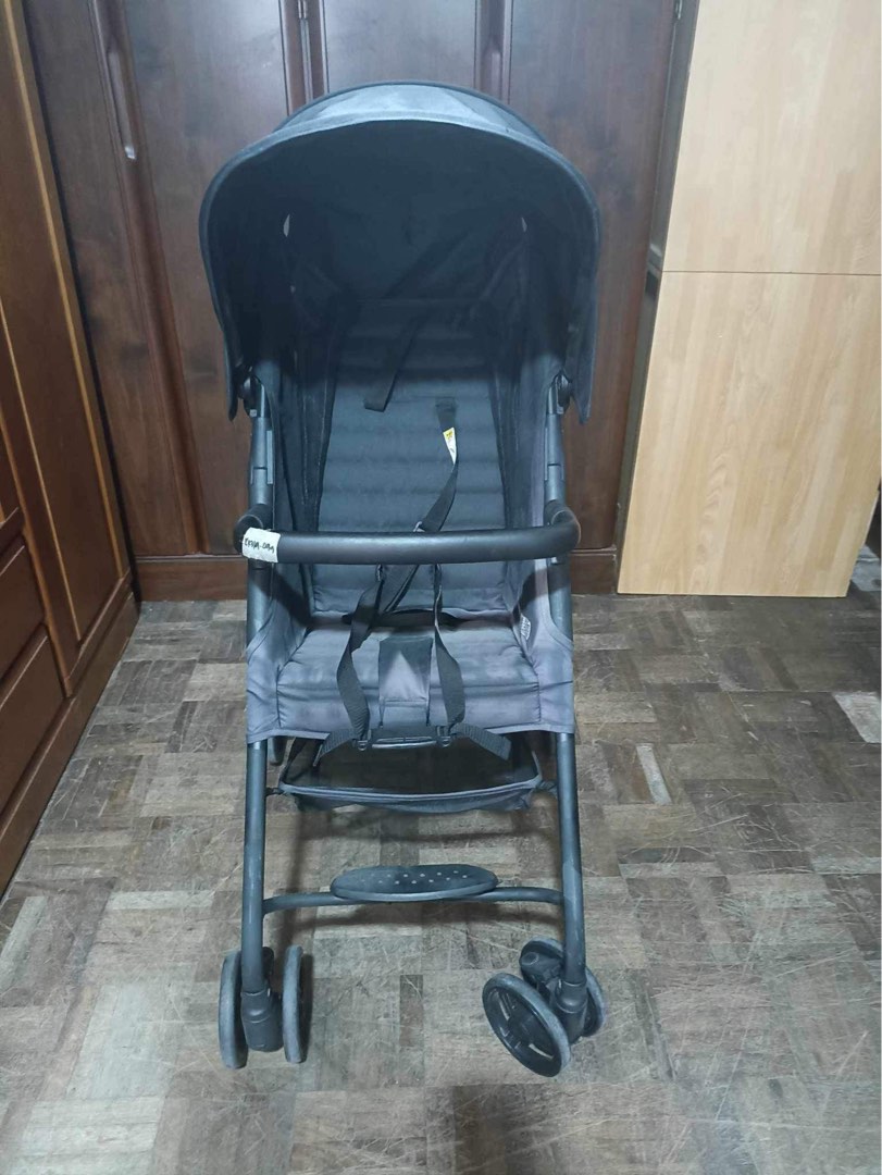 Foldable stroller no issue, Babies & Kids, Going Out, Strollers on ...