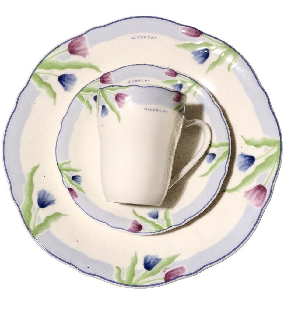 Givenchy Dinner, Dessert Plates and Mug (Category: Dinnerware & Cutlery) located in Cainta. Submitted by mitchiemochi (Listing ID 1260315473, Image 1). Description: .