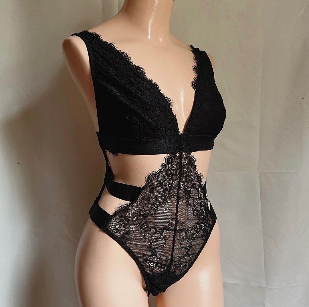Glassons lace bodysuit on sale