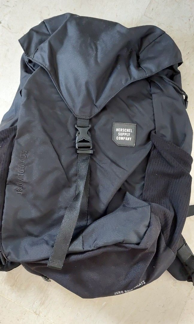 Herschel Barlow backpack fits 13
