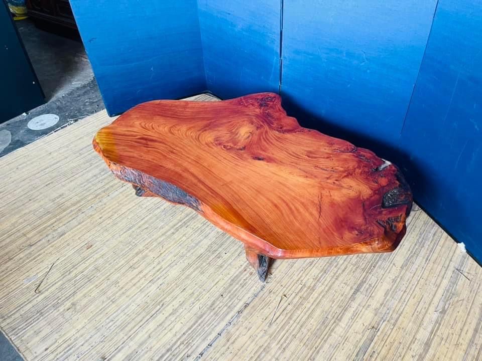 Live edge center table, Furniture & Home Living, Furniture, Tables