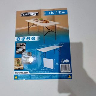 Long foldable table