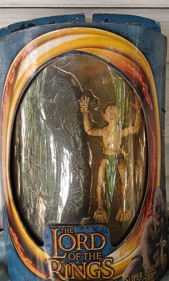 Lord of the ring (Category: Western Merchandise) located in Pasig City. Submitted by absgar88 (Listing ID 1260333728, Image 3). Description: Lord of the ring 4 items for only 2500.