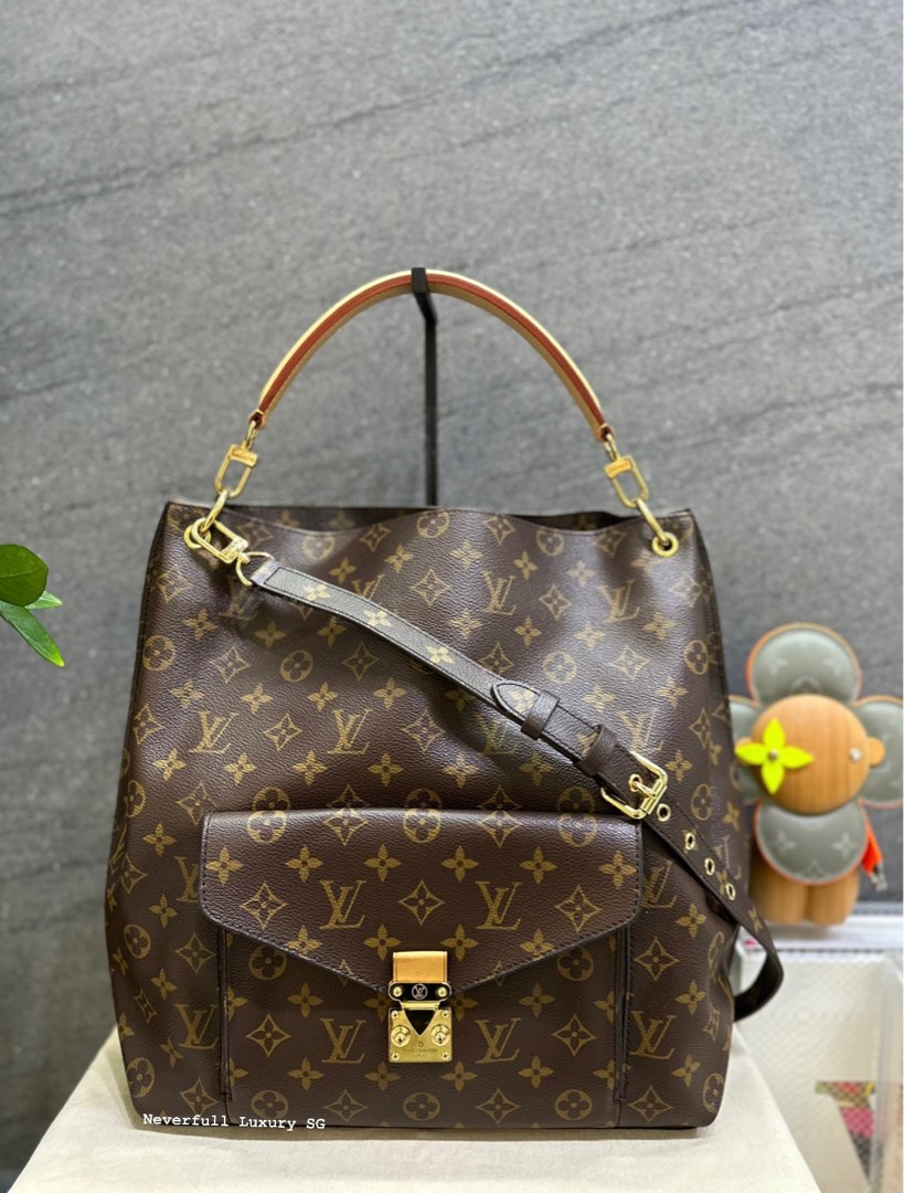 Louis vuitton clearance metis hobo strap
