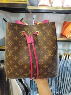 Pristine condition Louis Vuitton Neo Noe Monogram Canvas (Date code:  SP2127), Luxury, Bags & Wallets on Carousell