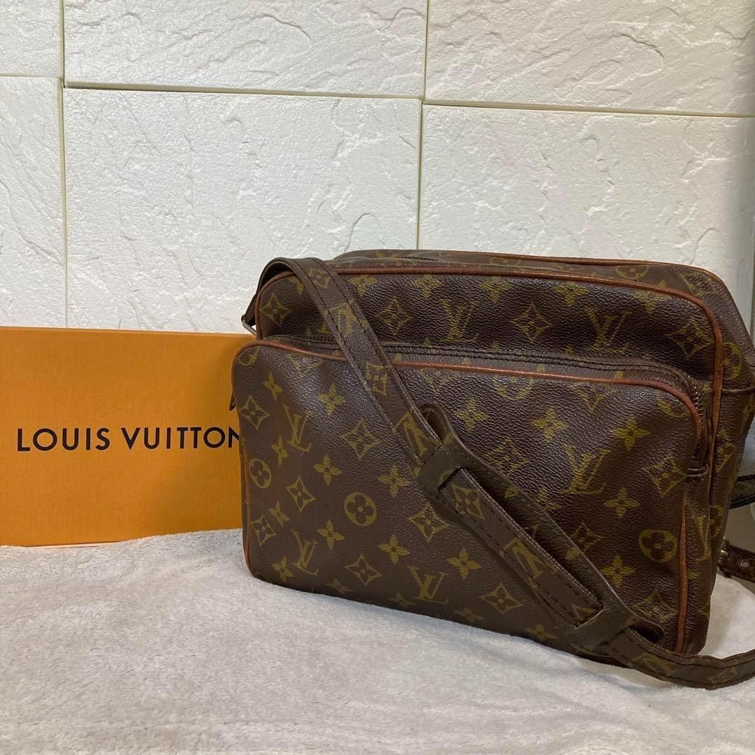 Louis Vuitton LV Vintage Nile Crossbody Bag, Luxury, Bags & Wallets on  Carousell