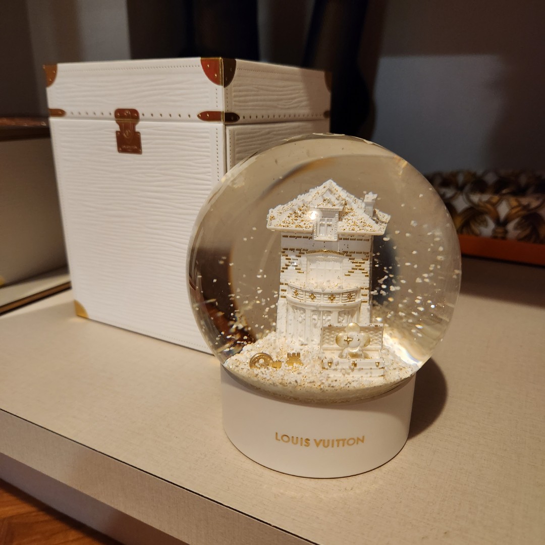 Louis Vuitton VIP Limited Edition Glass Snow Globe Boule Red Alma A Neige