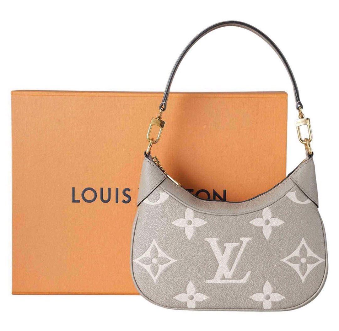 LOUIS VUITTON BAGATELLE REVIEW (IM SHOOK) + WHAT ACTUALLY FITS IN