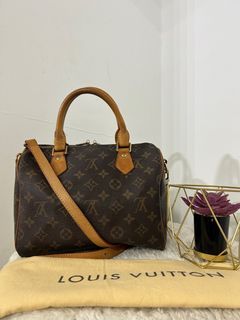 Louis Vuitton tote bag, Luxury, Bags & Wallets on Carousell